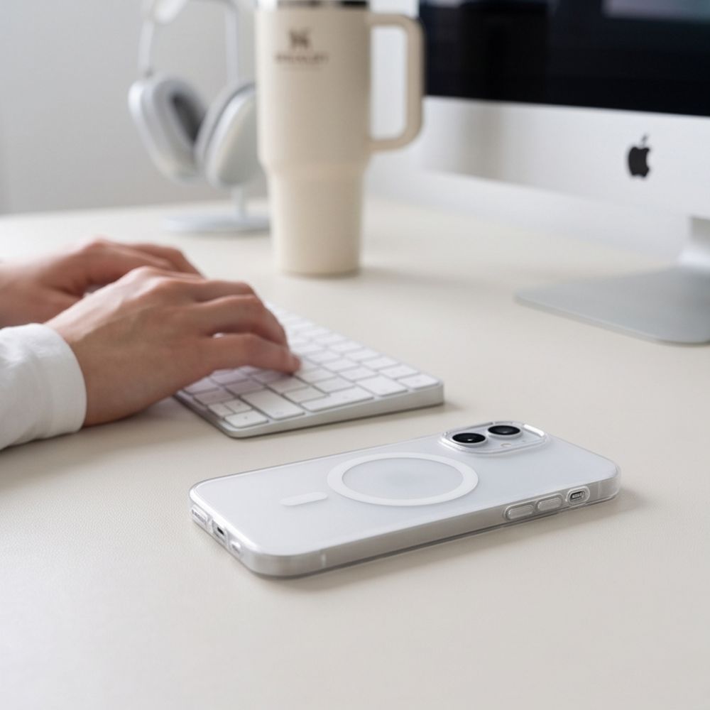 Tech-Protect MagZero MagSafe-etui til iPhone 17 – matt hvit