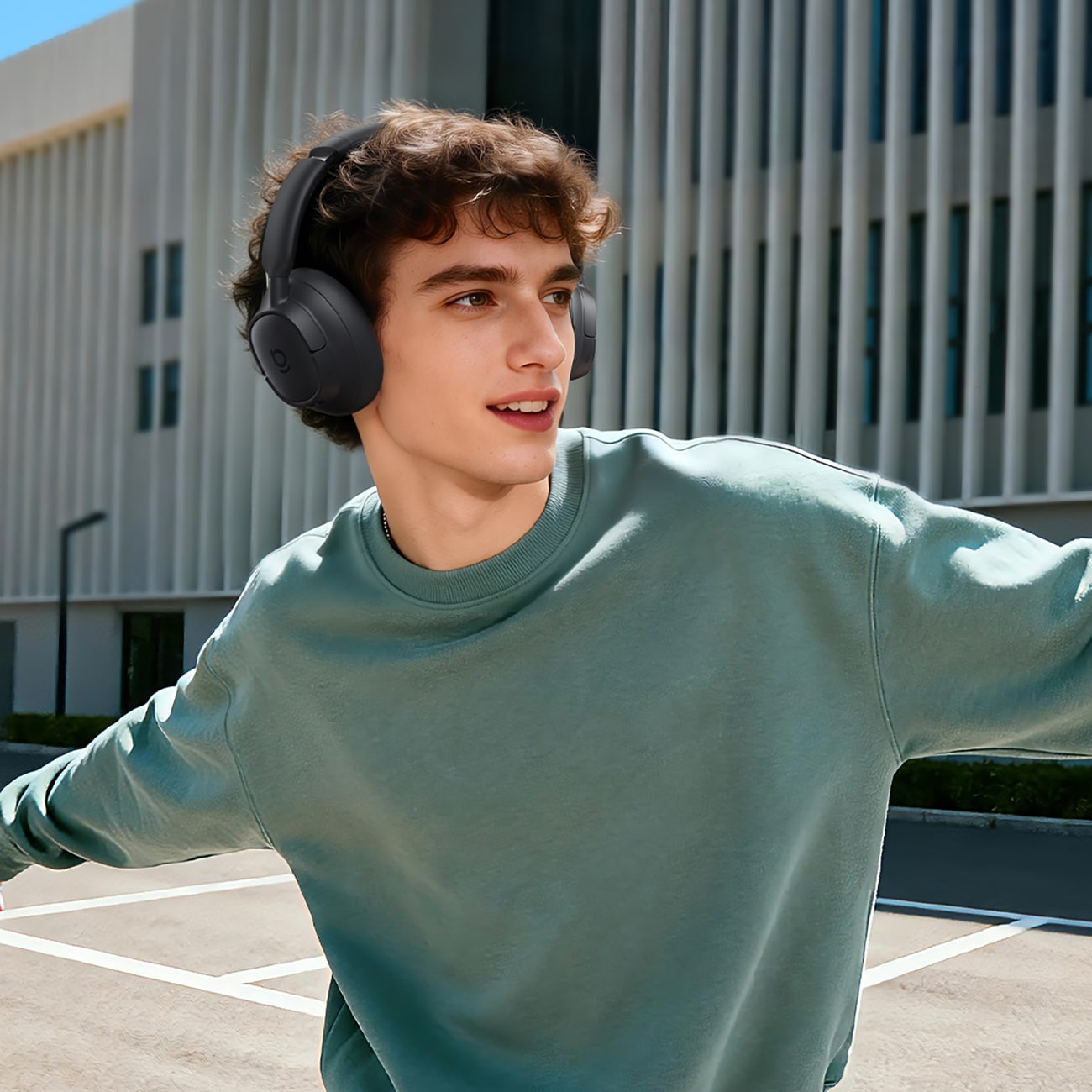 Baseus Bass BH1 NC Lite trådløse over-ear-hodetelefoner med ANC – grå