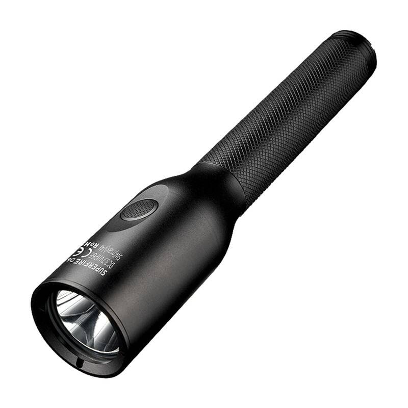Superfire D6 lommelykt, 220 lm, 210 m rekkevidde, 4 moduser